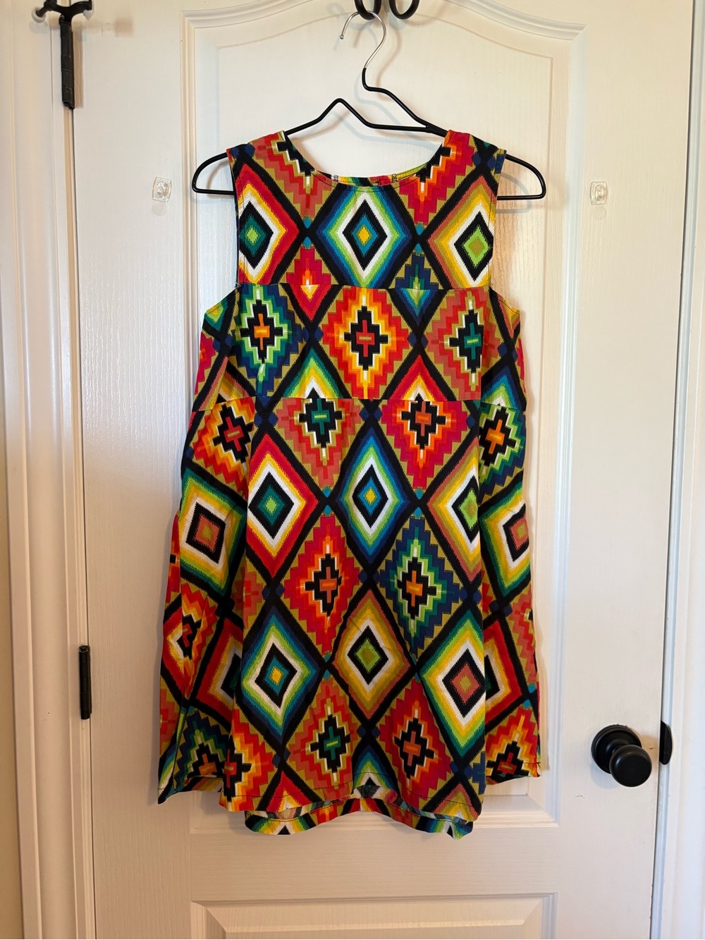 Sleeveless Multicolor Geometric Tunic Top